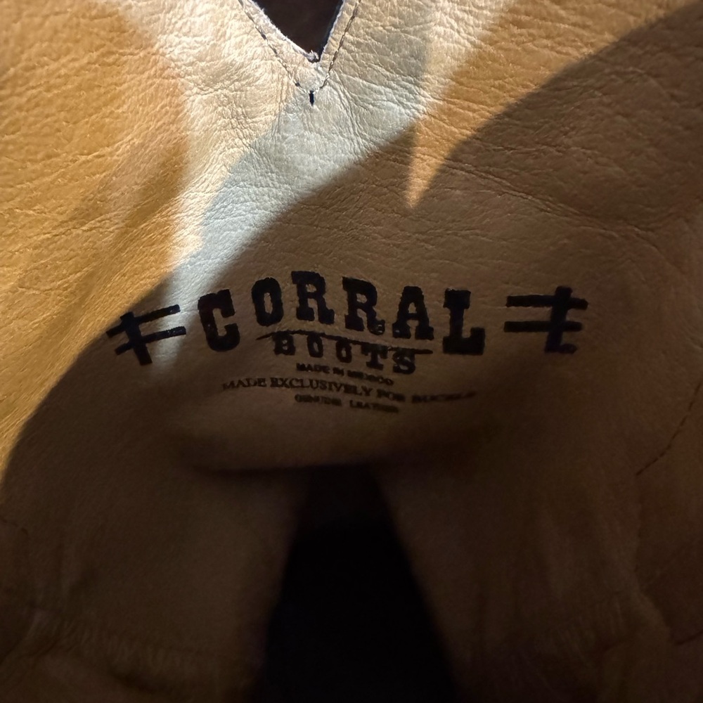 Corral by Buckle Inc Embroidered Distressed Black Heeled Boots. worn twice. - Picture 5 of 5